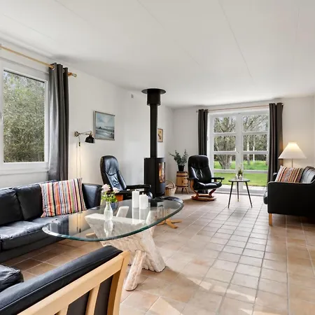 Dom wakacyjny Merrit - 350m From The Sea By Interhome Bindslev